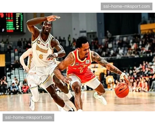 常规赛最终轮同时开球，上海广厦已锁定前二深圳北京争三四名